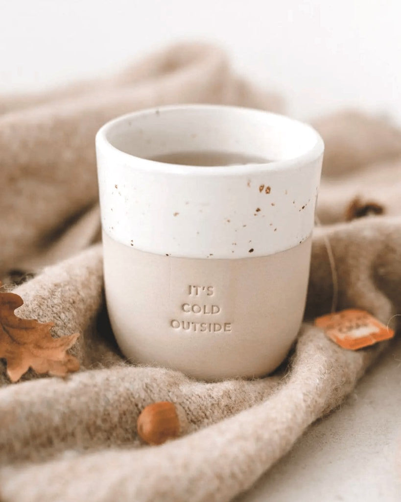 'It's cold outside' krus - håndlaget keramikk kopp uten hank - Snyggelig